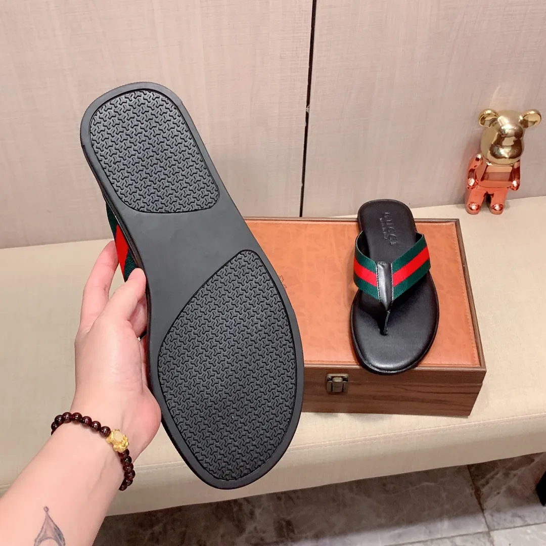 Slippers: New model: Factory price: 220💰💰🎩🎩🔥🔥《 Gucci* 》Series of slippers top purchasing agent🔍🔍Sold simultaneously for men, original Italian imported webbing made of selected cowhide, exquisite workmanship,), sole: (super comfortable) original factory special sole, ⚠️exclusive double-layer movable molded sole super comfortable⚠️, real shot🎬the real thing is more beautiful🔍🔍266 regular code 38-45
